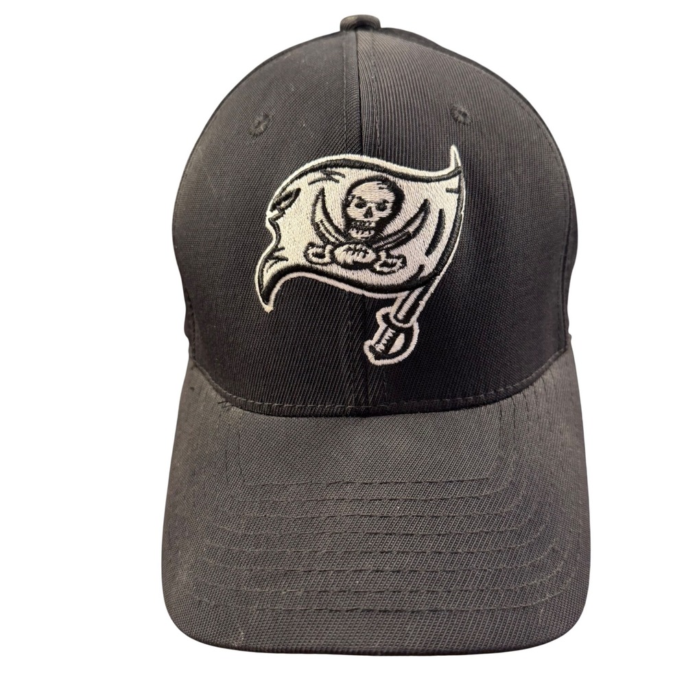 Reebok‎ Tampa Bay Buccaneers NFL Hat Mens Black Flexfit Embroidered Baseball Cap